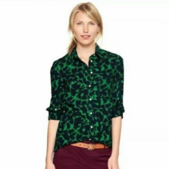 Gap fitted boyfriend button down - Picture 7 of 10